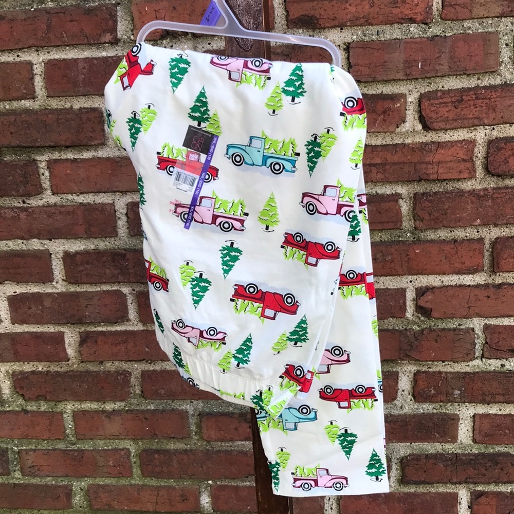 NWT Christmas Truck Leggings